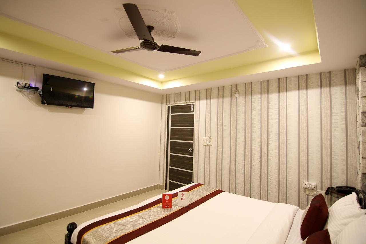 Oyo 9207 Chakri Guest House Visakhapatnam Bagian luar foto