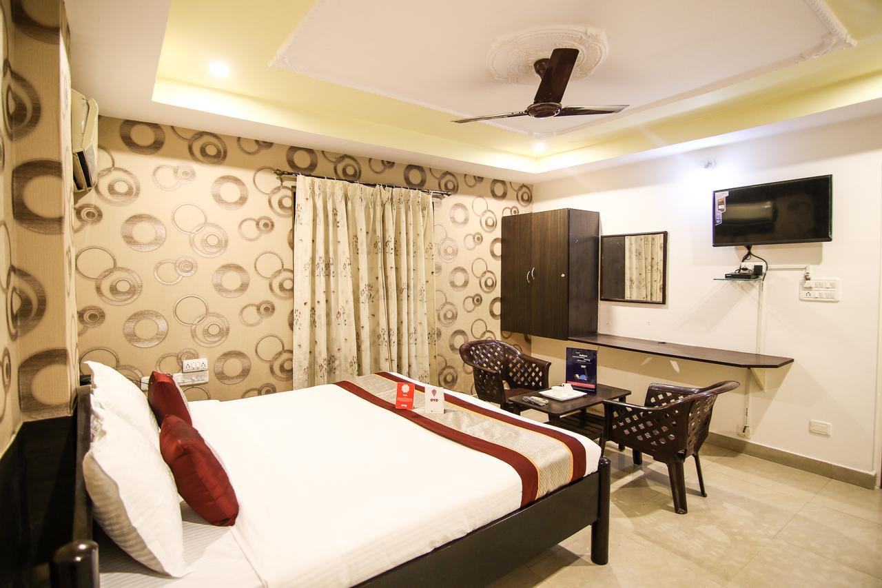 Oyo 9207 Chakri Guest House Visakhapatnam Bagian luar foto