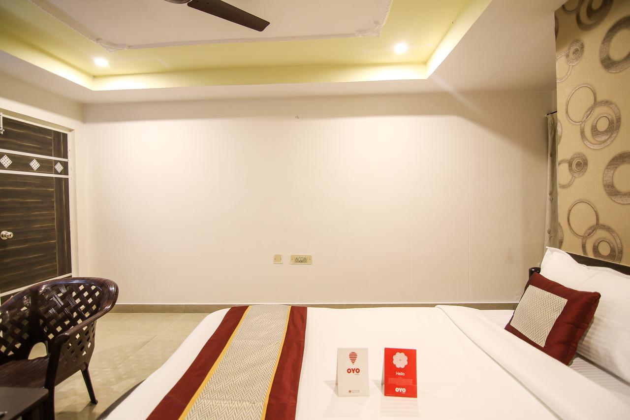 Oyo 9207 Chakri Guest House Visakhapatnam Bagian luar foto